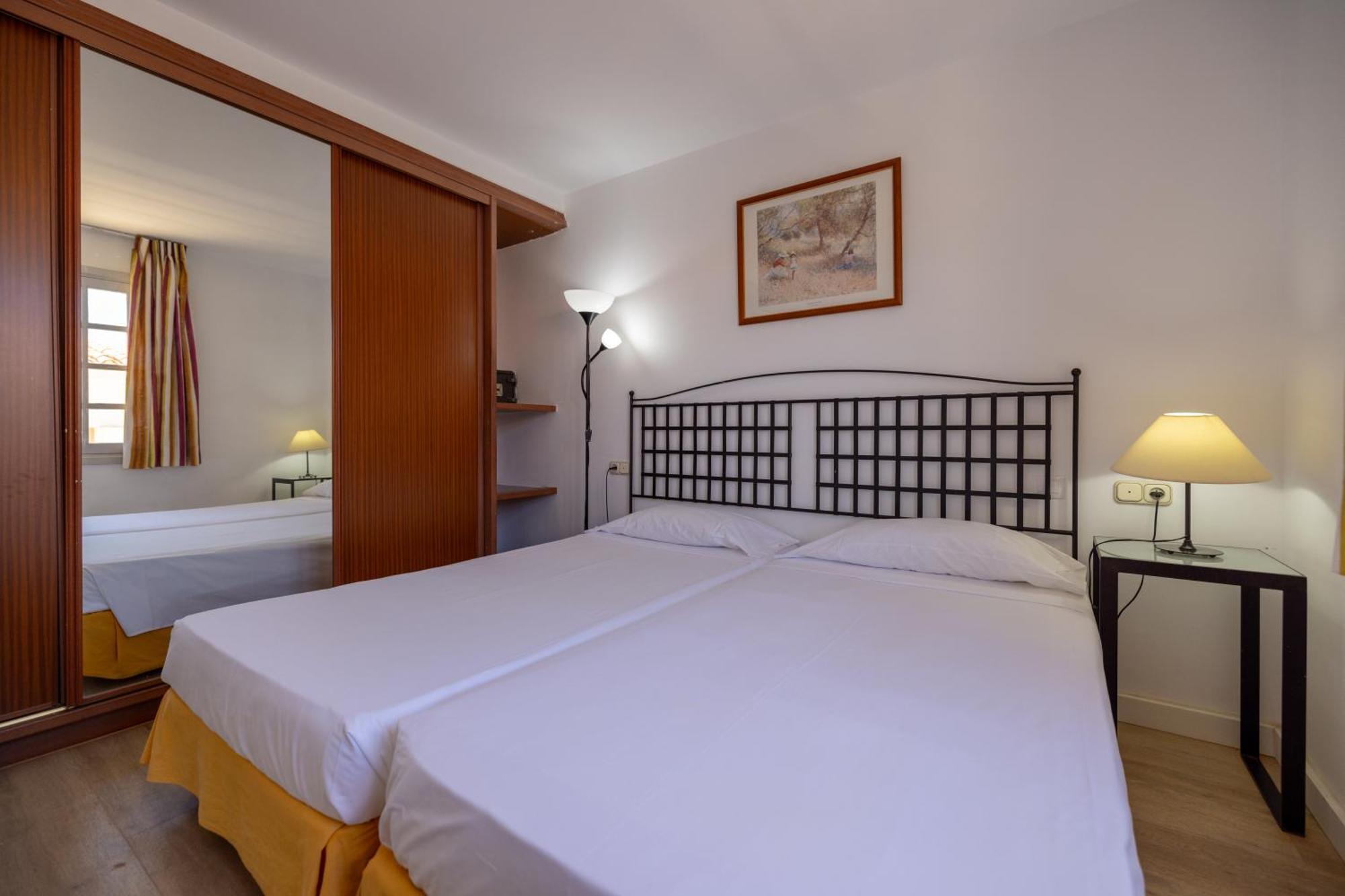 קורלחו Fuentepark Apartments מראה חיצוני תמונה
