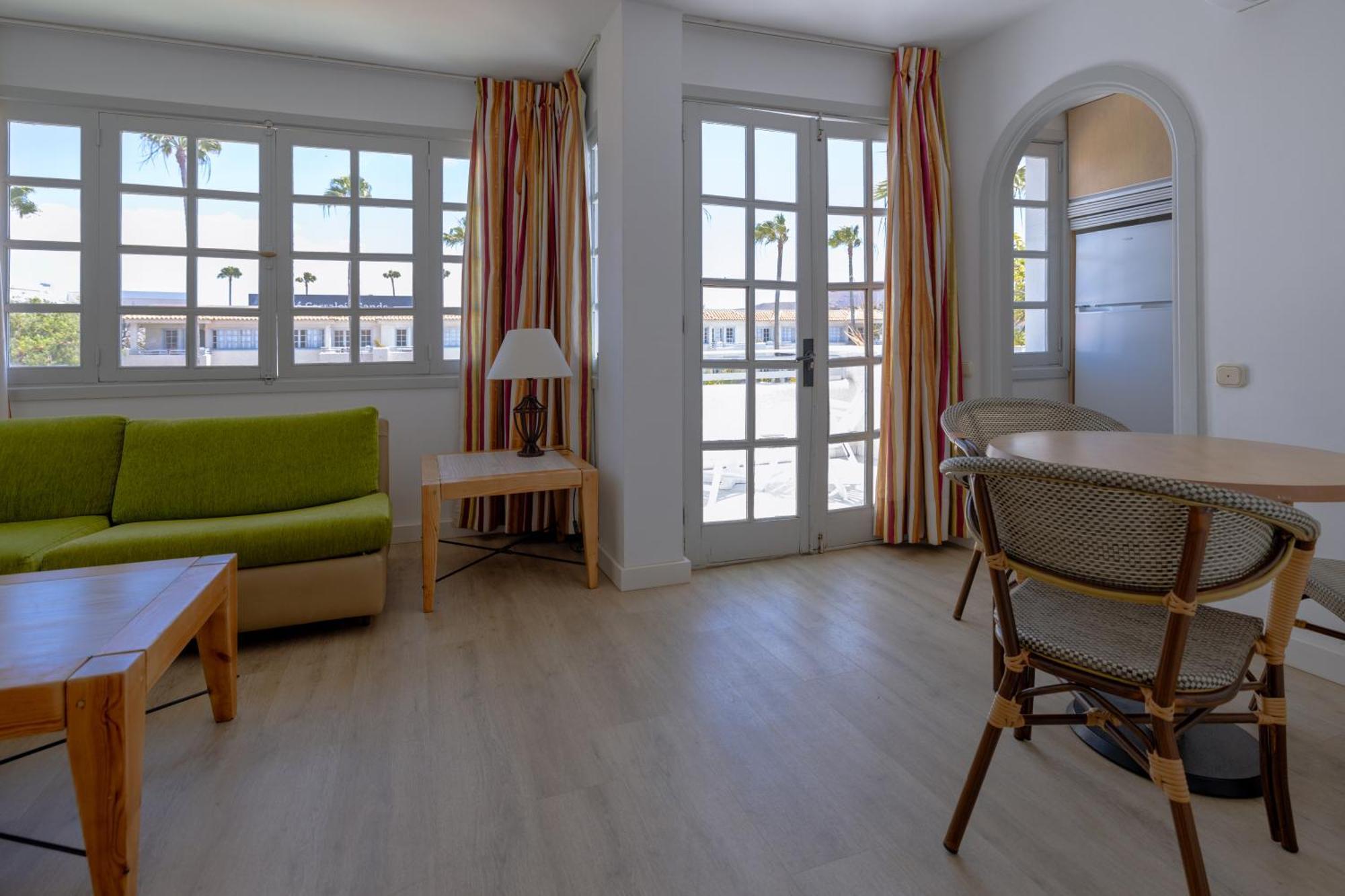 קורלחו Fuentepark Apartments מראה חיצוני תמונה